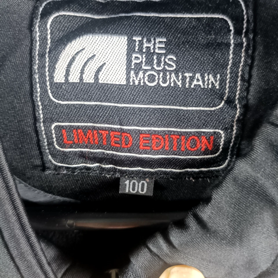 The Plus Mountain Hardwear Black Conduit Jacket SoftShell Full Zip Coat - Image 4 of 4