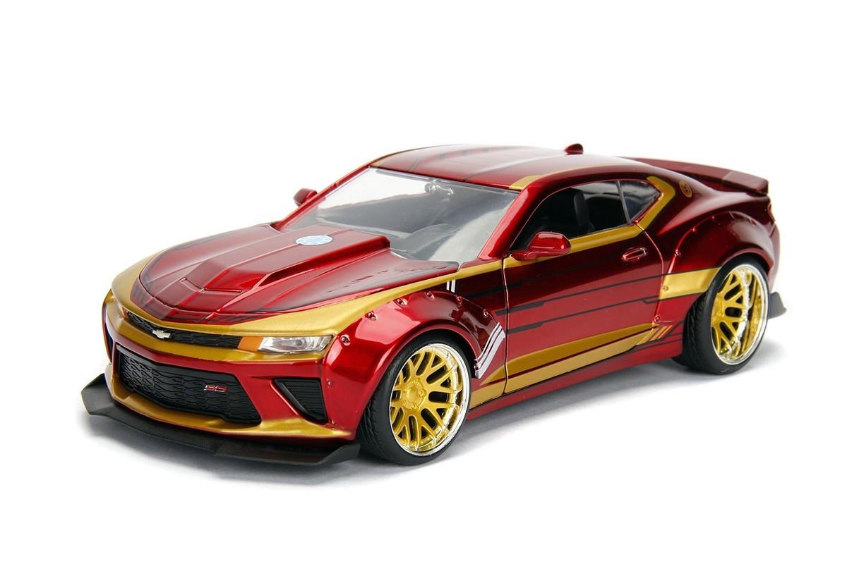 ミニカー 1:24 IRON MAN &amp; 2016 CHEVROLET CAMARO 2016 Chevrolet Camaro with Iron Man Diecast Figure Marvel