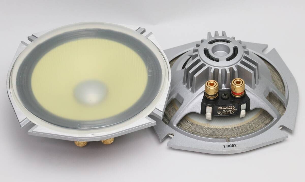 Carrozzeria TS-V017A 17cm separate 2-way horn tweeter Carrozzeria TS-V017A 17cm separate 2-way horn tweeter