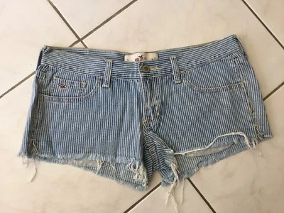 Short HOLLISTER taille 26 soit 36 bon état - Photo 1/4