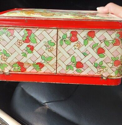 VINTAGE STRAWBERRY SHORTCAKE METAL LUNCHBOX ALADDIN 1981