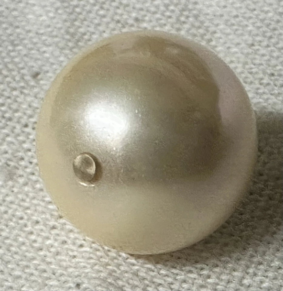 12mm Vintage Swarovski Simulation Faux Golden South Sea Pearl Pendant 14k Gold - Image 4 of 4