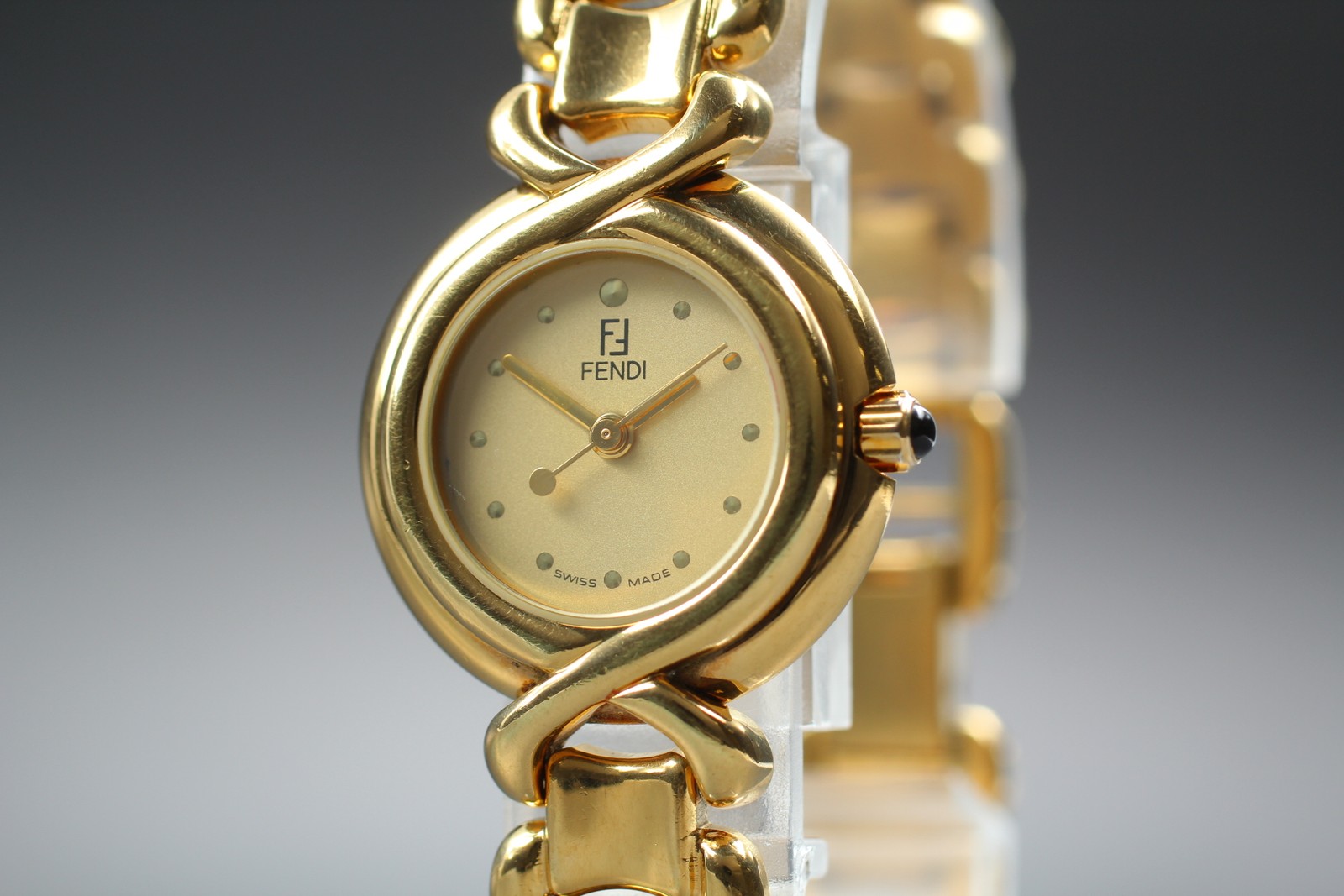 [Near MINT] Vintage FENDI 700L 25mm Gold Dial Quartz Women's watch From JAPAN thumbnail 2