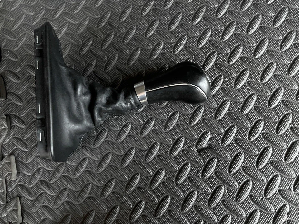 12-14 Mercedes W204 C250 C350 Center Console Shift Shifter Knob Black OEM - Image 3 of 4