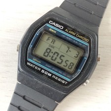 Vintage Casio W-26 Quartz Alarm Chrono Unisex Watch Used