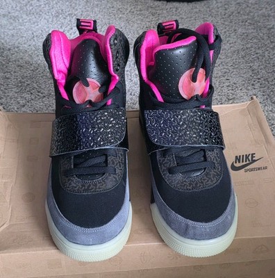 Size 9.5 - Nike Air Yeezy Blink - 366164-003
