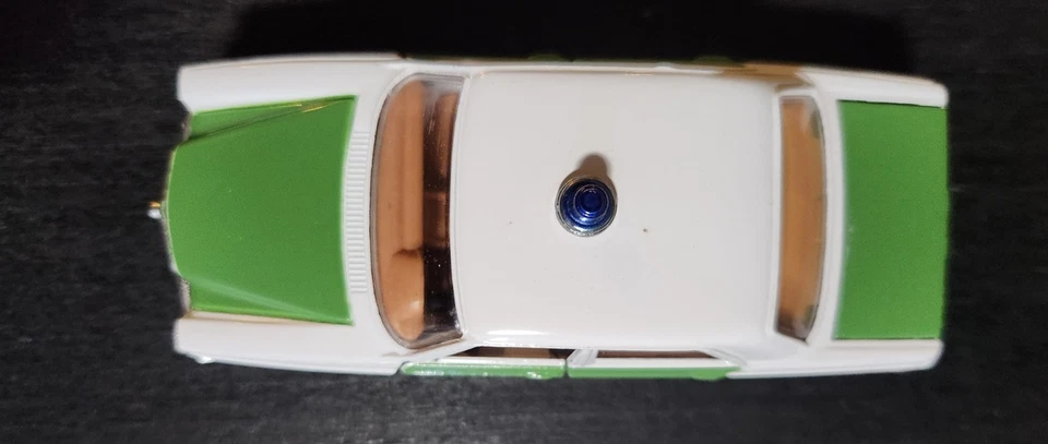 CORGI TOYS 412 MERCEDES 240D POLICE CAR DIECAST VINTAGE 1979 IN ORIGINAL BOX - Image 2 of 4