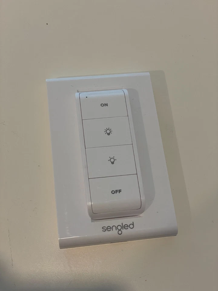 Sengled Smart Light Bulb Starter Kit, with smart switch, white lights and hub - Image 2 of 4