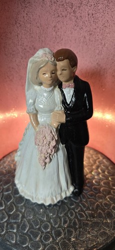 Présentoir vintage en céramique gâteau mariage mariée marié robe smoking noire roses - Photo 7/12