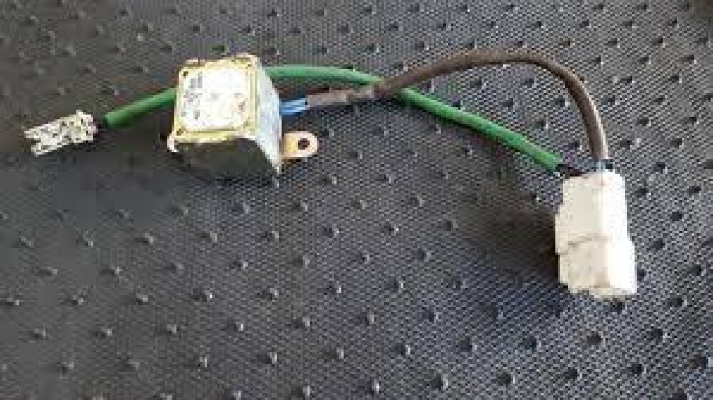 Toyota Genuine OEM Solenoid, key inter lock LEXUS SC430 UZZ40