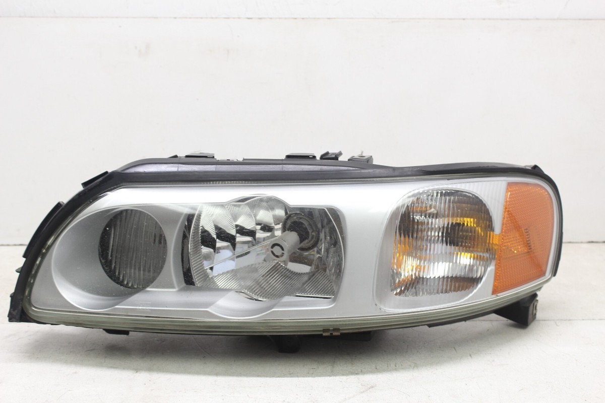 2003-2007 Volvo V70R S60R oem LH driver side headlight lamp 