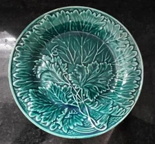 Fine French Antique Creil and Montereau Green Majolica Vine Leaf Plate C 1890
