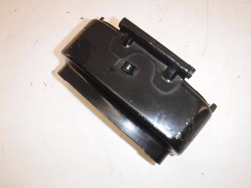 Yamaha XS850S 1980 GUARDABARROS TRASERO SOPORTE MARCO SUBCHASIS estancia 3J3-21613-01-00 Foto 2 de 4