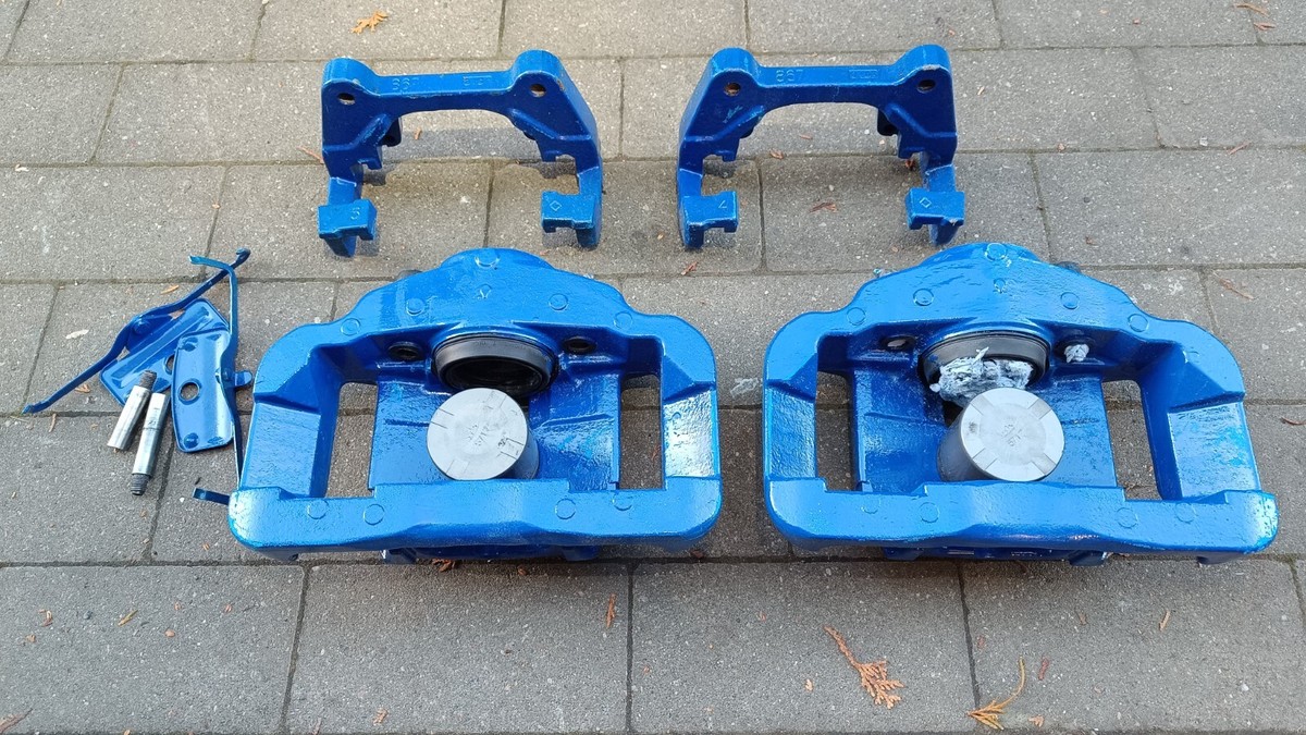 BMW E90 E91 E92 E93 335i ブレーキ BMW E90 E92 E93 335i 335d BIG BRAKE UPGRADE FRONT CALIPERS