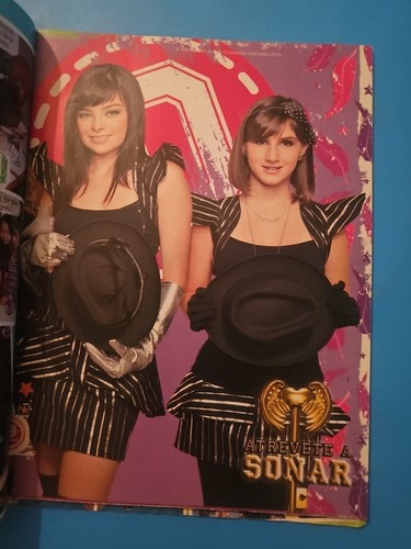 Danna Paola Eleazar Gomez Atrevete A Soñar Special Edition Magazine + 10 Posters - Picture 7 of 9