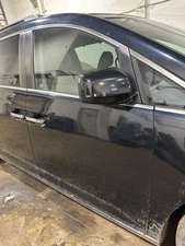 Used Front Right Door Assembly Front fits: 2012 Honda Odyssey electric EX-L leat