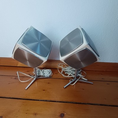Grundig Design Würfel HiFi Lautsprecher Audiorama 700 auf Standfüßen Vintage