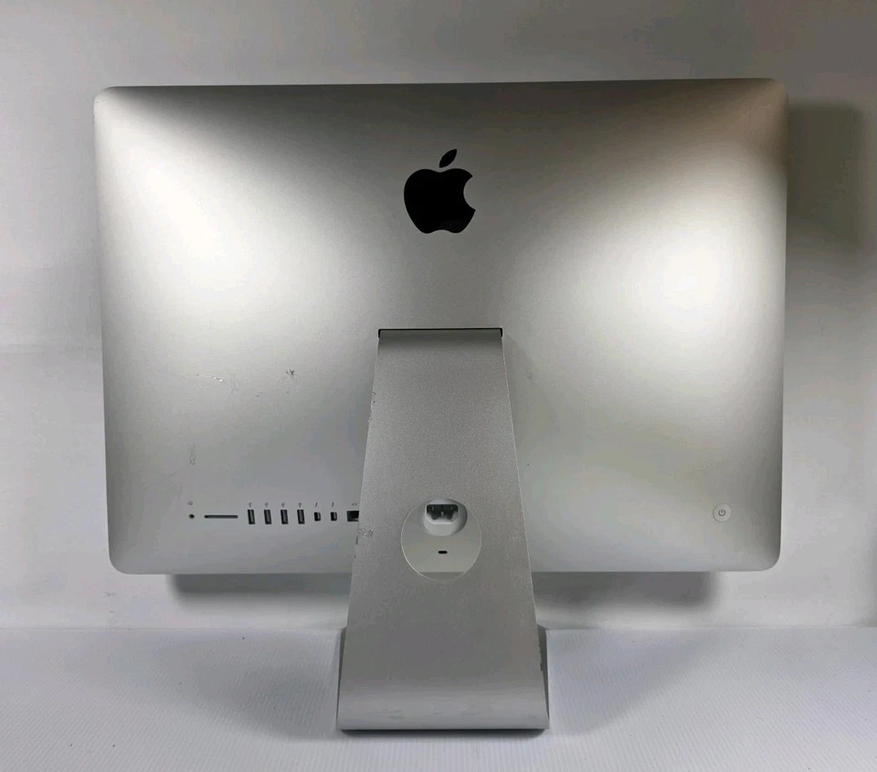APPLE iMac Retina 4k 21.5 Late 2015 3.1GHz Quad-Core i5 16GB RAM 256GB SSD - Image 3 of 4