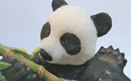 De colección 1984 Eva Dalberg ""Hi There"" oso panda juguetón con figura de bambú 4,25 - Imagen 8 de 8