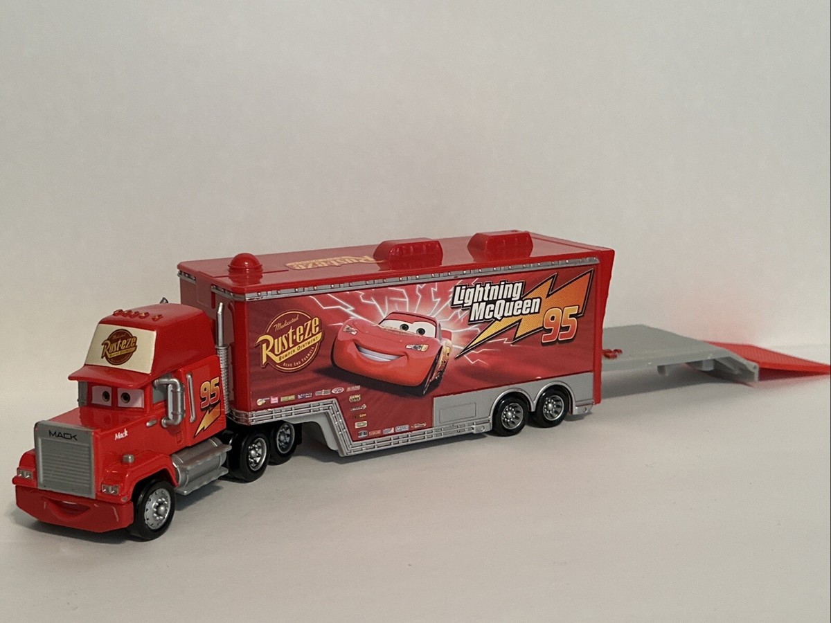 Disney Pixar Cars Mack Lightning McQueen Hauler Transporter Truck
