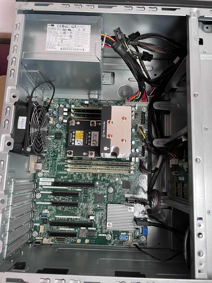 HPE ProLiant ML110 Gen10 P03684‑425 Server Intel Xeon Bronze 3204 64GB 4TB HDD - Image 2 of 4