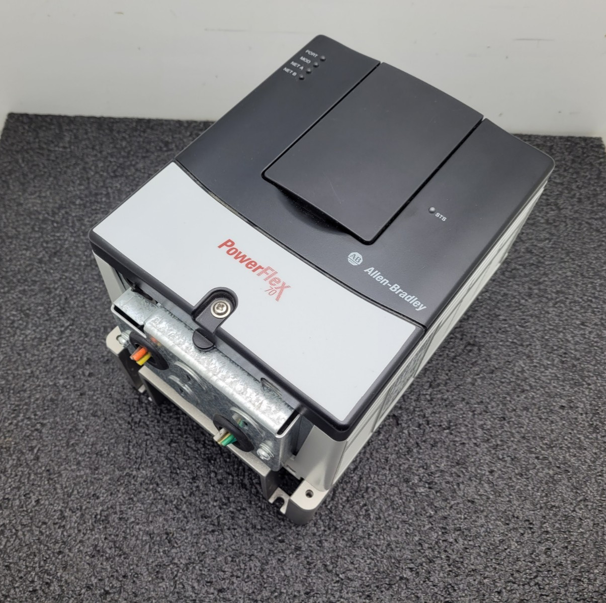 Allen Bradley 20AD8P0A0AYNANC0 Ser A PowerFlex 70 400V 3-Phase 8.7A 4kW AC Drive