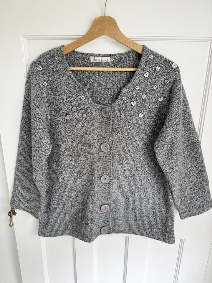 PURE & NATURAL Women’s Chunky Knit Cardigan Size 14-16 Grey Heart Flower Buttons - Image 2 of 4