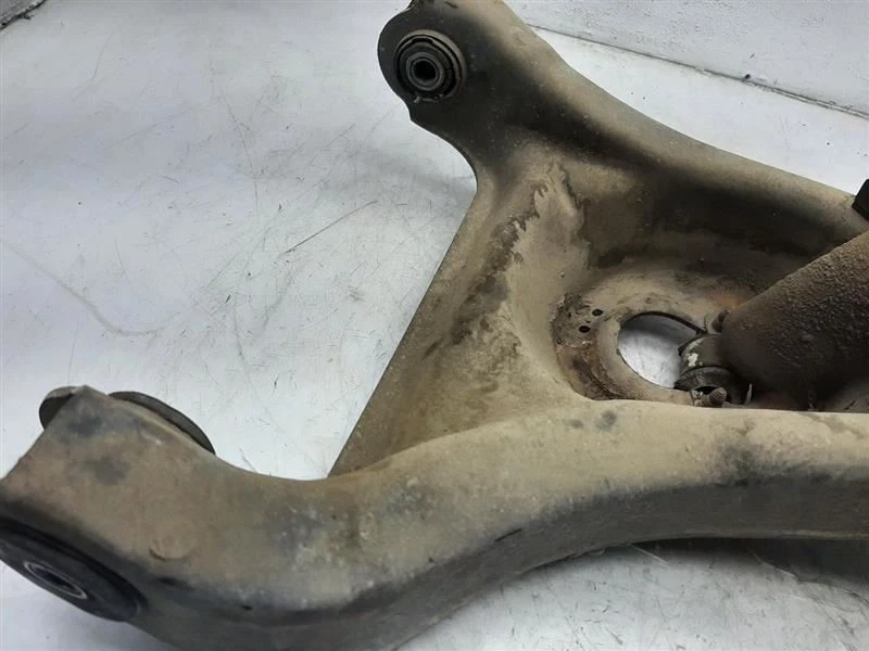 Brazo de control inferior derecho pasajero delantero tracción trasera 92-05 Chevrolet Astro 15969294 Foto 4 de 4