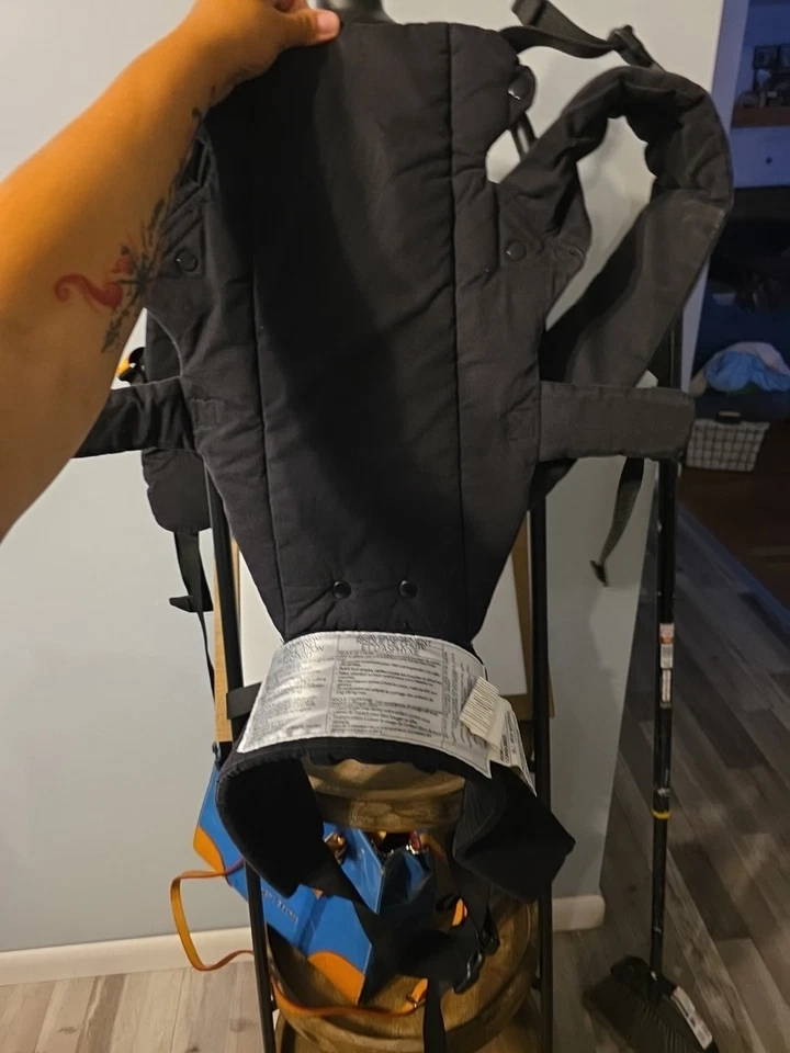 Porta-bebês Beco Gemini preto recém-nascido para bebê ergonômico frontal - Imagem 3 de 4