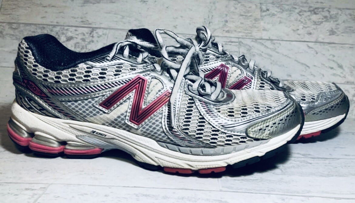 きょうかページ③ New Balance Womens 860 V2 Silver/Pink Running Shoes 9 Breast