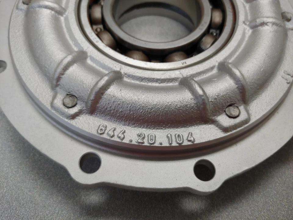 BONITO USADO ORIGINAL PORSCHE 356A 356B 356C 356SC TRANSMISIÓN CUBIERTA LATERAL IZQUIERDA NLA Foto 4 de 4