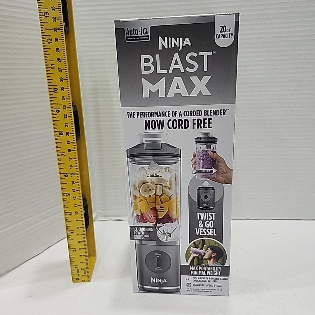NINJA Blast Max 20oz Capacity Portable Blender Cool Gray Twist & Go Vessel NEW