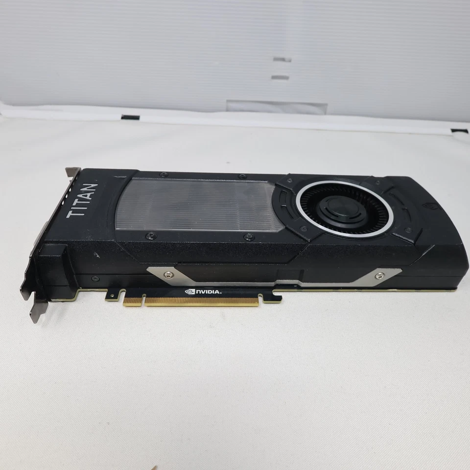 NVIDIA GeForce GTX Titan X 12GB GDDR5 Graphics Card Faulty No Display - Image 2 of 4