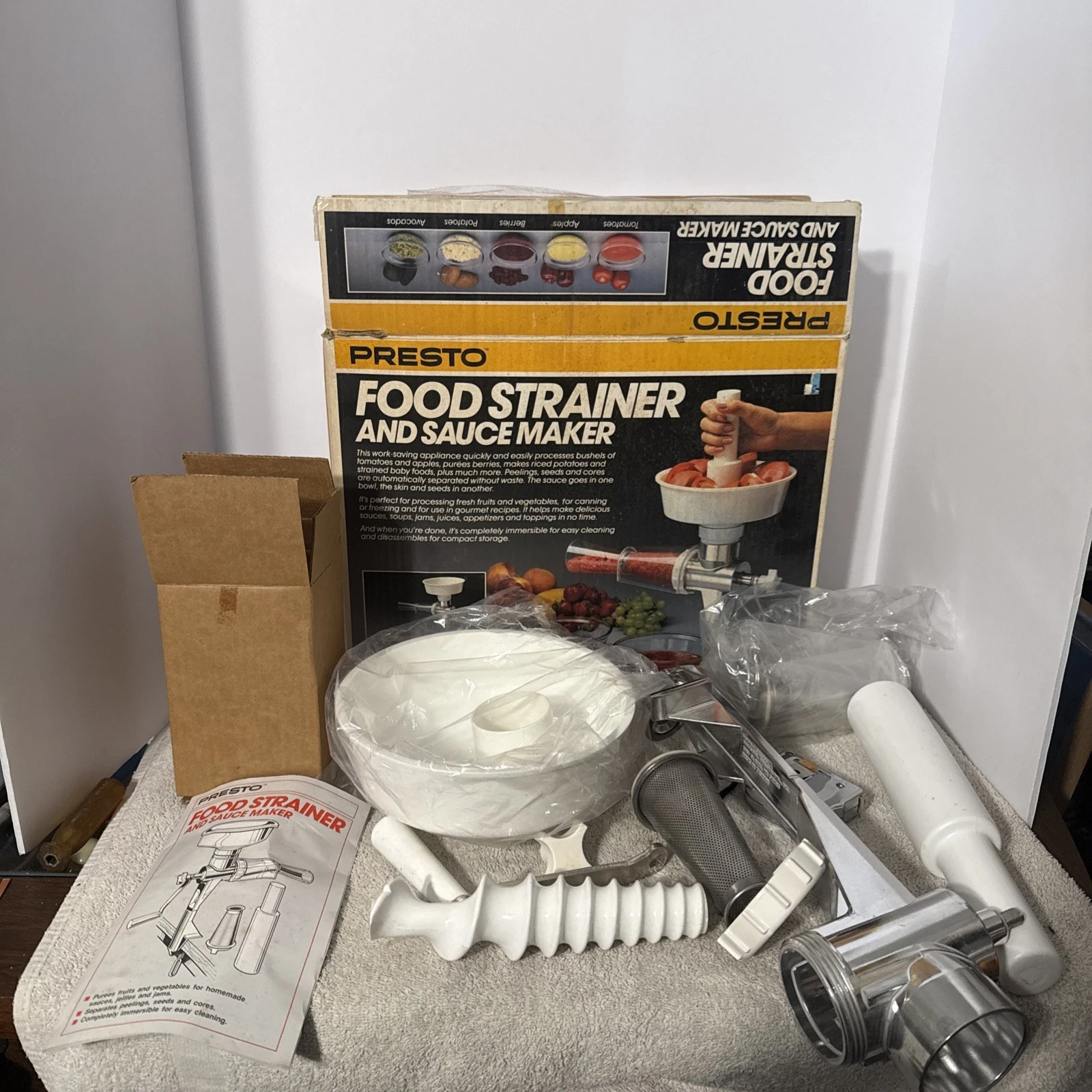 Vintage Presto Compact Hand Crank Food Strainer Sauce Maker Prepper Model 02600