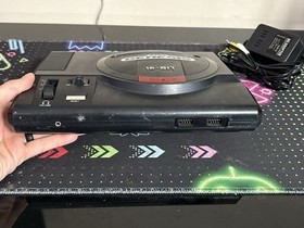 Sega Genesis Model 1601 Console + 6 Button Controllers