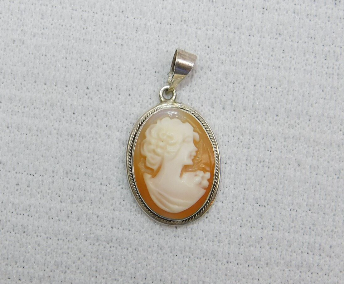 Vintage Carved Shell Star 331 NA Mark 925 Italy Cameo 1