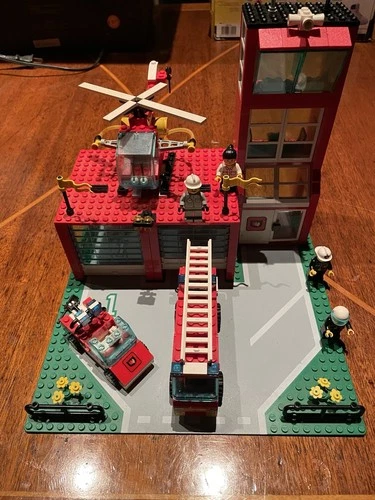 LEGO Town: Flame Fighters (6571) 99 Percent Complete.  1994 Vintage