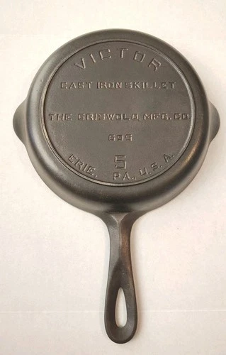 Antique Victor Griswold #5 Cast Iron Frying Pan Skillet Erie, PA USA 695