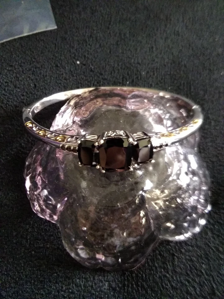 Karis Collection Naturel Black Spinel Bangle Bracelet. Size 7.25 - Image 2 of 4
