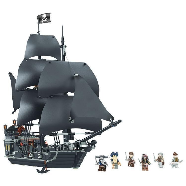 Pirates of the Caribbean Black Pearl Interchangeable Includes 6