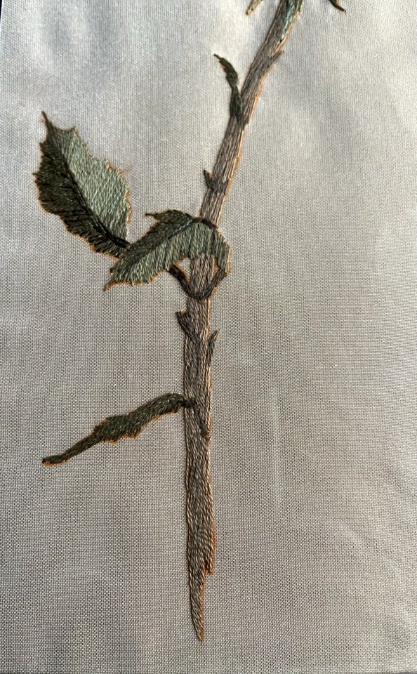 De Colección Seda Aguja Tallo Rosa Flor Bordado Enmarcado 10.5" X 8.5"" Foto 3 de 4