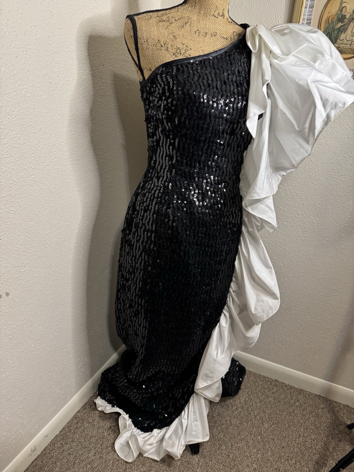 Picture 2 of 21