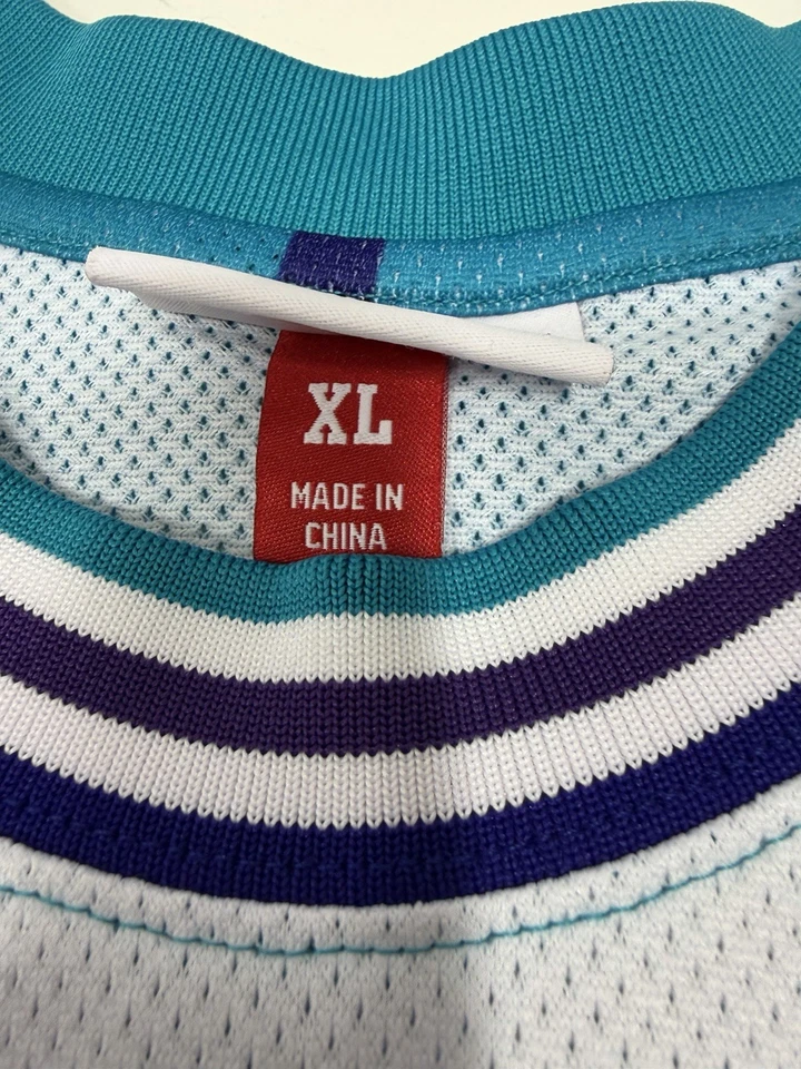 Mitchell And Ness NBA Charlotte Hornets Big Face basketball jersey Size XL NWOT - Image 3 of 4