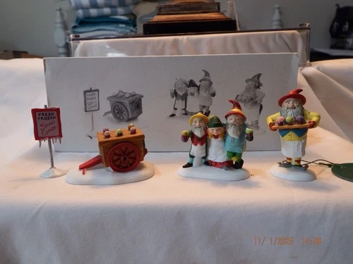 Vintage Dept 56 Heritage Village Collection Snow Cone Elf's -C031