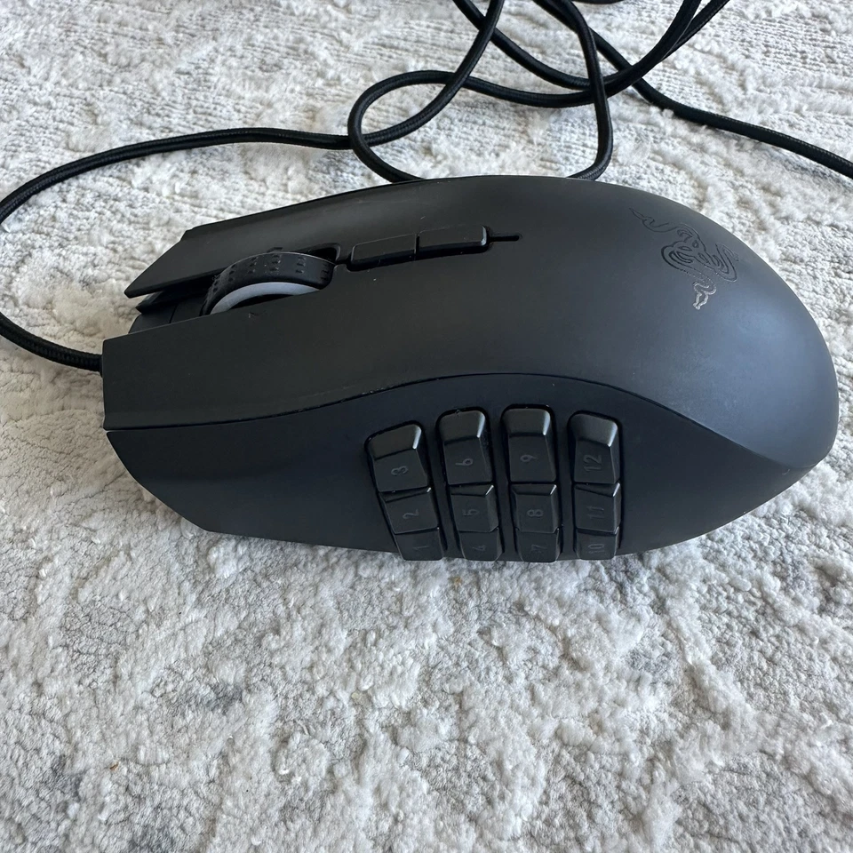 Razer Naga Epic Chroma MMO Wired Gaming Mouse Model RC30-012301 - Image 3 of 4