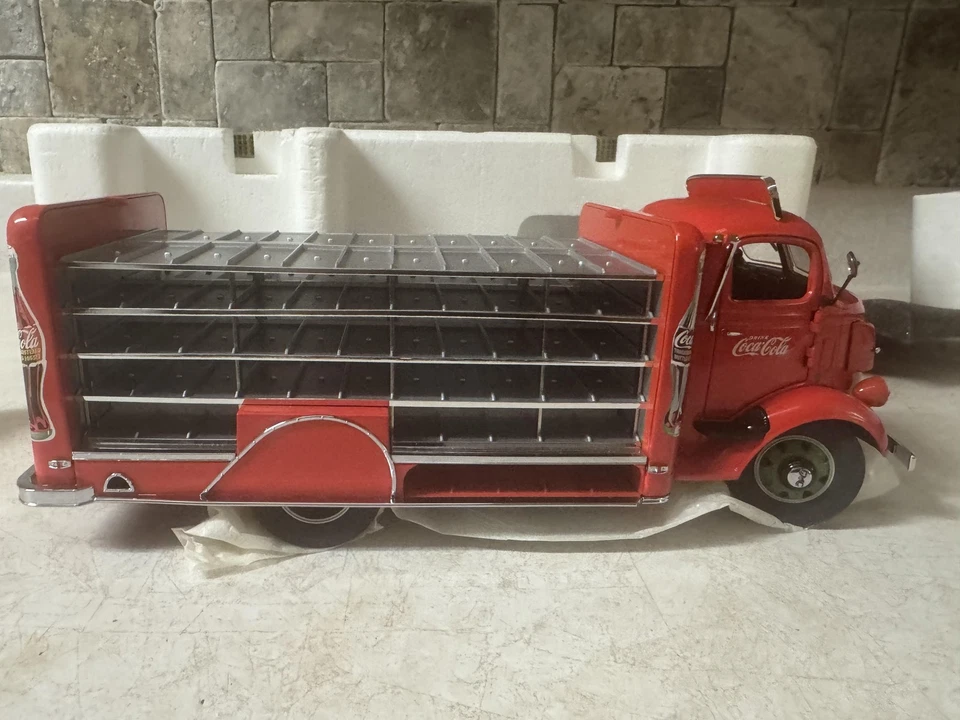 Vintage 1938 Coca-Cola GMC Delivery Truck Die-Cast Danbury Mint With Box & COA - Image 2 of 4