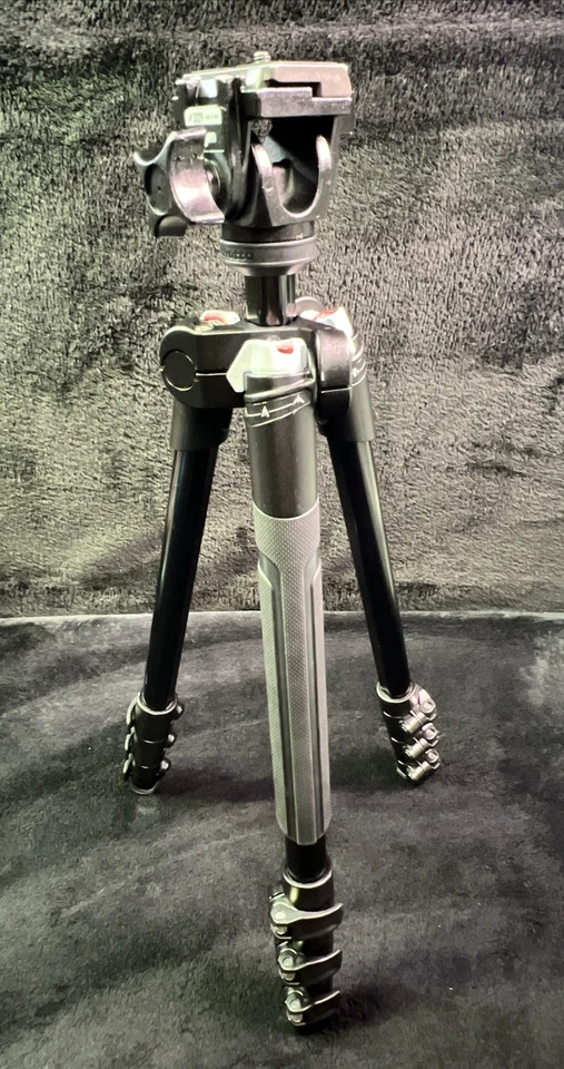 MANFROTTO BEFREE TRIPOD MKBFRA4-BH With BOGEN 3229 Adjustable Head Made In Italy - Image 2 of 4