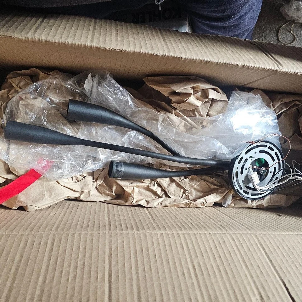 Pared de 3 luces de hierro de alto envejecimiento Hudson Valley Labra 24 1/2" Foto 3 de 3