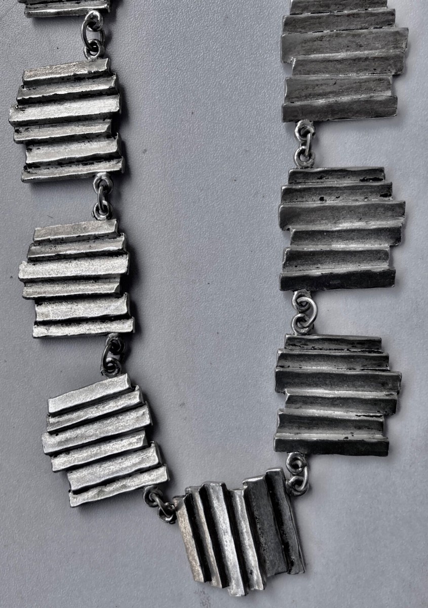 Collier Vintage Argenté Biche De Bere - Tirage Limité 5/289 - Numéro 10 - Très Bon état