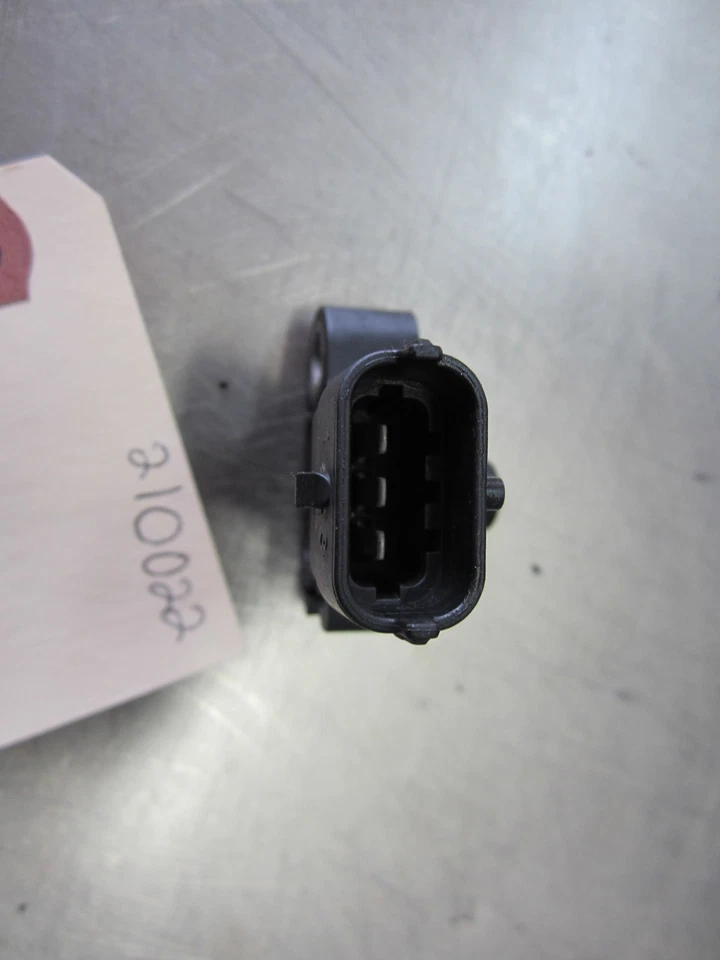 Sensor MAP de presión absoluta colector de 2008 Chevrolet Malibu 2.4 12591290 Foto 3 de 4